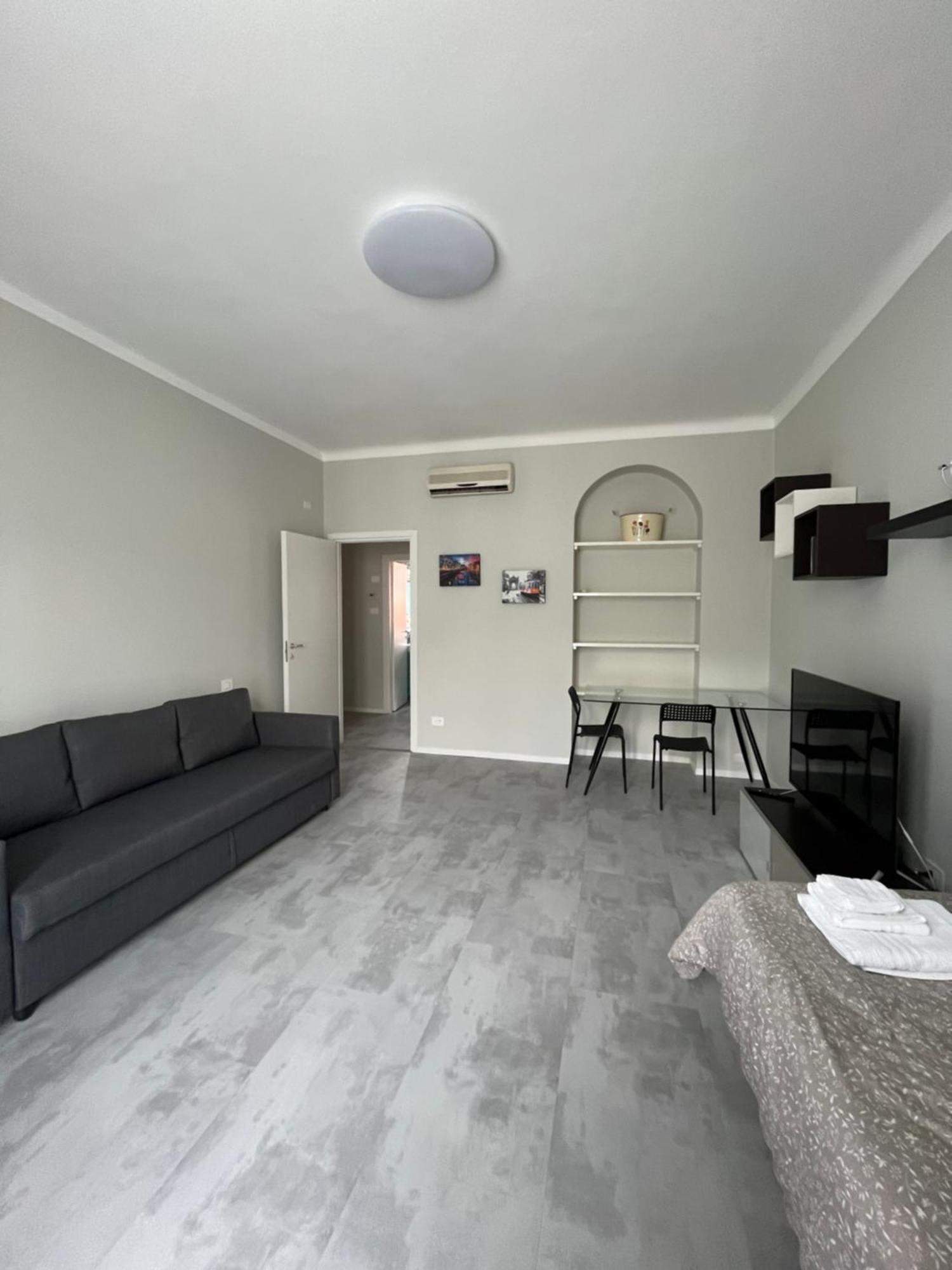 Giacomino Apartment Central Station Милан Экстерьер фото